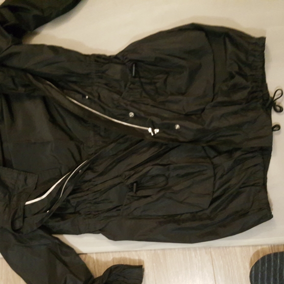 Jacket - Picture 4 of 4